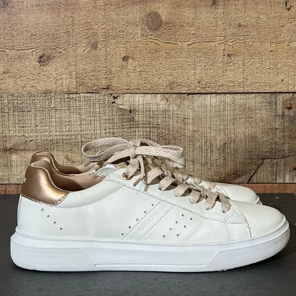 Geox Respira Nashik Junior in Whit & Rose Gold size EU38 5.5 US sneakers - Picture 3 of 10